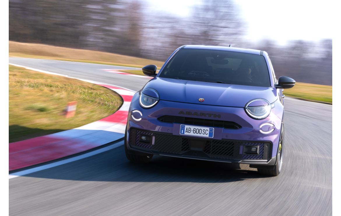 Der neue Abarth 600e: Auf der Rennstrecke getestet, bereit für die Straße